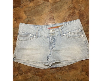 GLO Jeans Light Wash Denim Mini Shorts Low Waisted Embroidered Back Pockets Sz 9