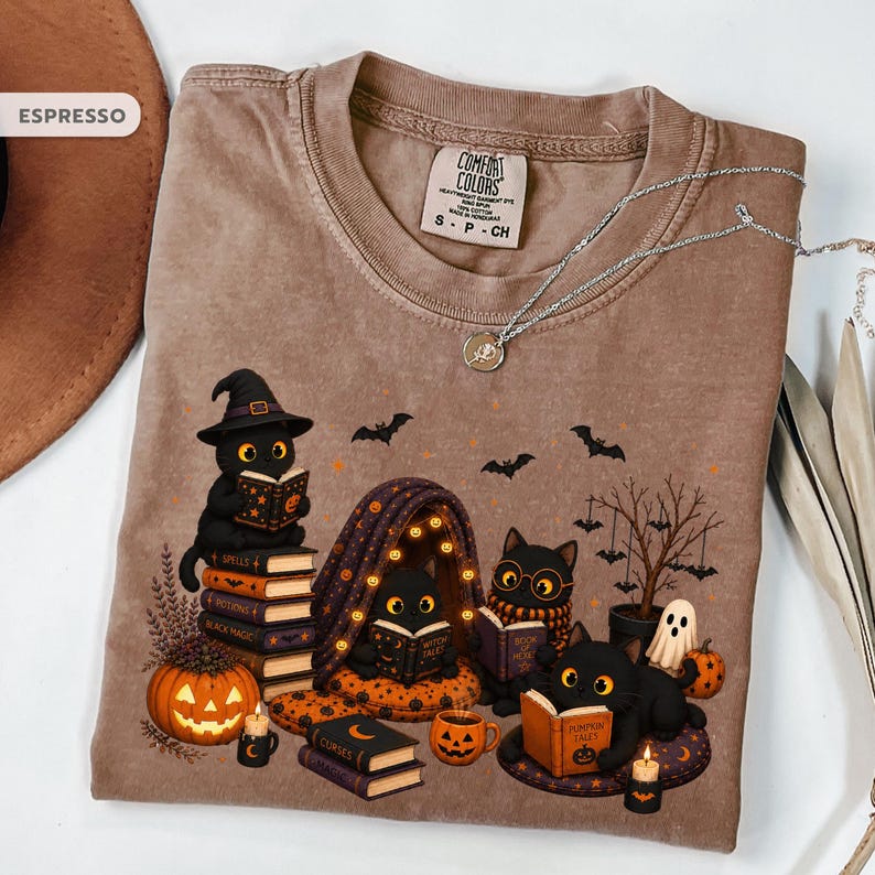 Black Cat Halloween Reading Shirt, Spooky Book Lover Cat Tee, Witchy Reader Gift For Her, Cat Mom Shirt, Librarian Bookish Gift afbeelding 8