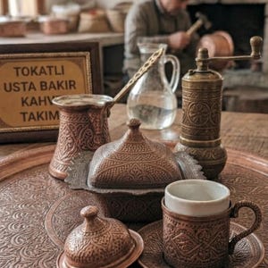 Juego de café turco de cobre grabado a mano con molinillo y bandeja – Tokat Artisan Copperware