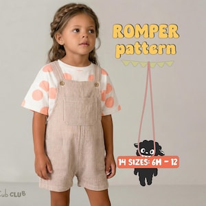 Op de afbeelding: Een kind draagt een wit T-shirt met perzikstippen en een gestreepte, bruine overall. De afbeelding bevat de tekst "ROMPER pattern" en "14 SIZES: 6M - 12". Het Cub Club-logo staat linksonder.
