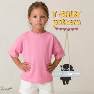 Könnte beinhalten: Ein Kind trägt ein pinkfarbenes T-Shirt. Der Text "T-SHIRT pattern" befindet sich über einer Schaf-Illustration. Der Text "12 SIZES: 18M-14" steht darunter. Das Cub Club-Logo ist links unten.