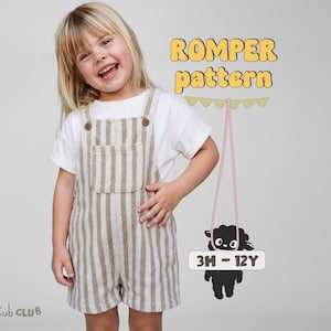 Peut inclure: Une barboteuse à rayures beiges et blanches avec une poche avant et deux boutons sur les bretelles. Le texte ROMPER pattern est affiché au-dessus d'un mouton noir tenant un panneau 3M - 12Y. Le logo Cub CLUB est présent.