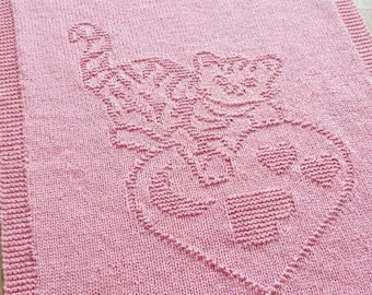 Stickmönster till babyfilt – Katt- och hjärtmotiv | Strukturstygn | Nybörjarvänlig | PDF-nedladdning