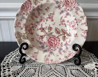 Johnson Bros ""Rose Chintz"" Suppenschüssel oder tiefer Teller mit pinkem Rand."