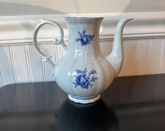 Royal Copenhagen Blue Flower Braided coffee pot (No lid)