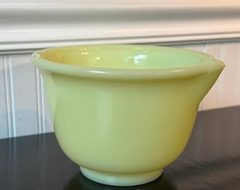 vintage Hamilton Beach mixing bowl made of custard glass