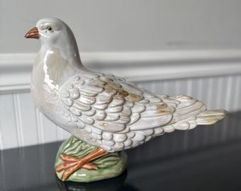 Rara statuetta di colomba a grandezza naturale in ceramica Rosemeade.