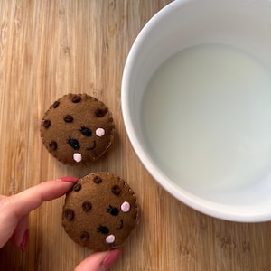 Biscotti kawaii in pannolenci set 2 pezzi | felt food handmade | idea regalo bambini | gioco simbolico | bomboniera compleanno | decorazione