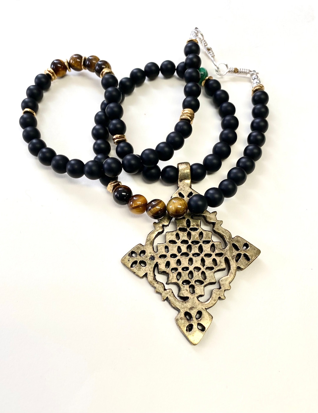 TURBO SHELL AND TIGER EYE BEADED TIGER EYE/BROWN MUTLI