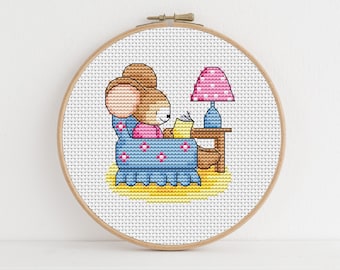 Furry Tales Reading Mouse / FT048 / PDF Cross Stitch Pattern / Lucie Heaton