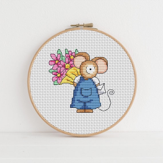 Furry Tales - Bouquet Mouse / PDF Cross Stitch Pattern / Lucie Heaton