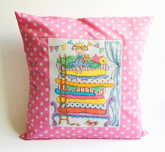 Princess and the Pea Fairytale / PDF Cross Stitch Pattern