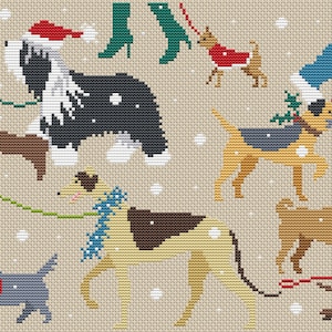 Può includere: Uno schema a punto croce che rappresenta una scena invernale con diversi cani al guinzaglio. I cani indossano cappelli e sciarpe festivi. La scena è ambientata su uno sfondo beige con fiocchi di neve.