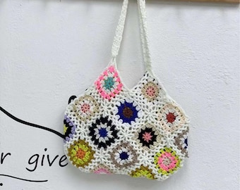 Handgemaakte gehaakte vierkante oma-tas | Boho gebreide schoudertas | Kleurrijke bloemen gehaakte handtas | Zomerse strandtas in vintagestijl
