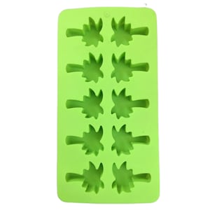 Könnte beinhalten: Grüne Silikon-Eiswürfelform mit 10 palmenförmigen Formen.