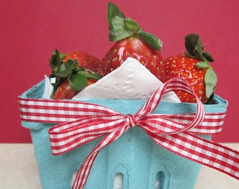 Berry Baskets ~ Aqua Green Berry Basket ~ Farmers Market Basket ~ Pint Berry Basket ~ Party Favor ~ Gift Basket ( pint - set of 10)