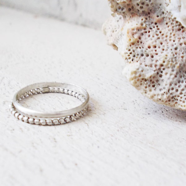 Sterling Silber hell oder oxidierte Stapeln Ringe, Festlegen von zwei dünne Bänder, zierliche Kunsthandwerk Schmuck, mager, stapelbar, Perlen, anpassbar