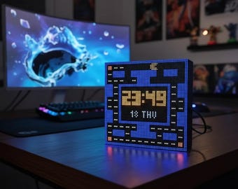 Retro Pixel Art LED Clock – Animated Gaming Desk Room Decor