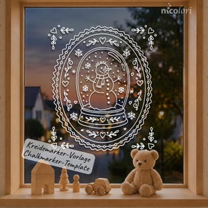 Puede incluir: Un adhesivo de ventana de arte lineal blanco con un muñeco de nieve dentro de una bola de nieve, rodeado por un marco ovalado con corazones, copos de nieve y motivos florales. El texto "Kreidemarker-Vorlage Chalkmarker-Template" está impreso.