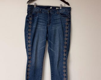 Women's Embroidered Capri Jeans - size 14/32