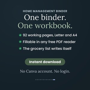 Puede incluir: Un archivador digital de gesti&oacute;n del hogar en color verde azulado oscuro con texto blanco: Home Management Binder, One binder. One workbook. 92 working pages, Letter and A4, Fillable in any free PDF reader, The grocery list writes itself, Instant download, No Canva account. No login.