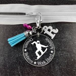 Snowboarding Gifts, Snowboarding Zipper Pull, Snowboarding Keychain, Snowboarder Gift, Snowboarder Keychain, Winter Sports Gift