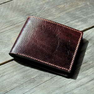 Cartera plegable de cuero hecha a mano, delgada y minimalista, regalo para él.