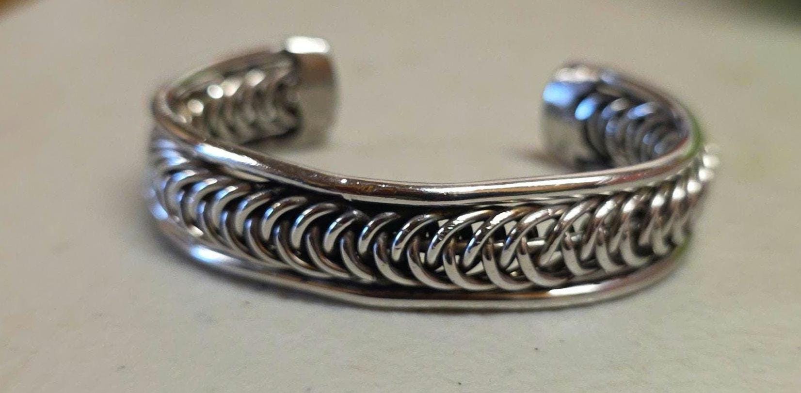 Welder bracelets - Etsy 日本