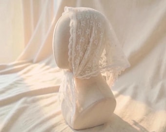 Pañuelo blanco de encaje estilo cottagecore, bandana floral para el cabello, accesorio estético coqueto, velo romántico retro.