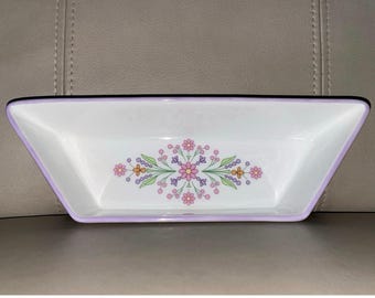 Juego de 9 piezas para servir en fiestas de Lenox Village Giftware, edición limitada de 2005. Sección lateral mediana.