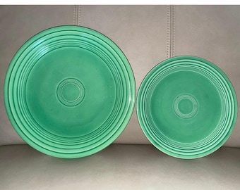 Juego vintage Fiestaware Original Verde (Claro) en color menta: platos de 9,5" y 7,5" - década de 1940