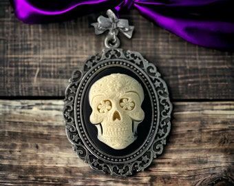 Skull Cameo Pendant  Necklace, Gothic Gift, Cosplay Gift, Lolita Gift, Day of the Dead