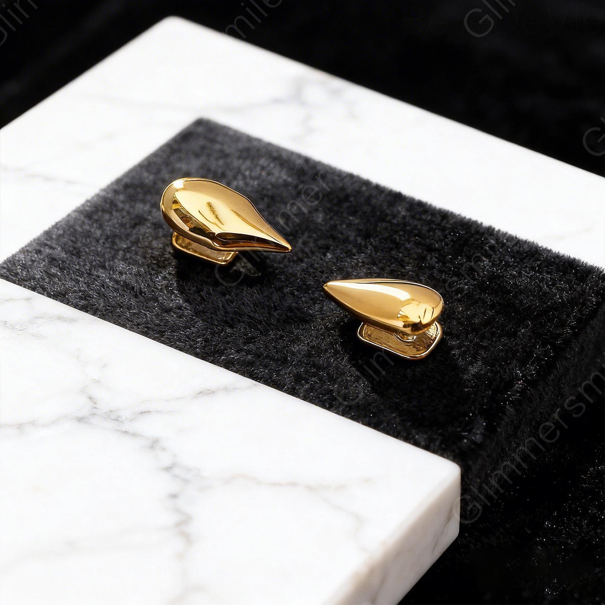 Gold Single Vampire Fang Grillz, 14K Plated Pointed Canine Caps, Hip ...