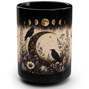 Krähe Mond Phase Tasse | Raben Kaffeetasse |  Witchy Kristall-Tasse | Himmlische schwarze Tasse | Gothic Boho Geschenk | Mystische Natur Dekor | 15 Unzen schwarzer Becher
