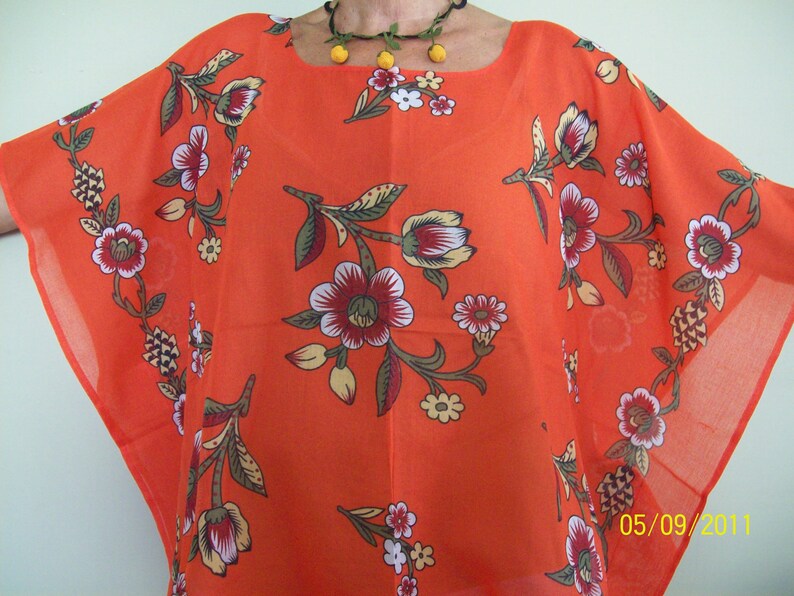 Free-size/plus size Poncho-Tunika - Kimono-Top aus traditionellem Baumwollmaterial aus der Türkei - Boho Strandbezug - floral lässig Bild 2