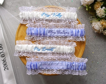 Liga nupcial de encaje color marfil personalizada con bordado, liga nupcial personalizada "Algo azul"