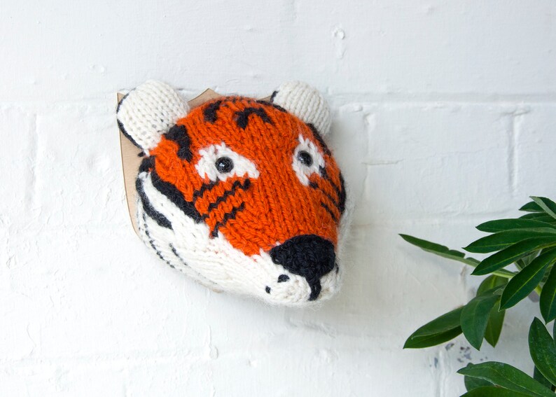 Mini Tiger Head Knitting Kit image 9