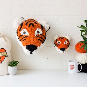 Mini Tiger Head Knitting Kit image 8