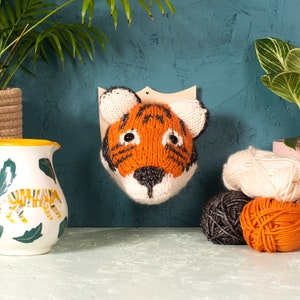 Mini Tiger Head Knitting Kit Orange Tiger