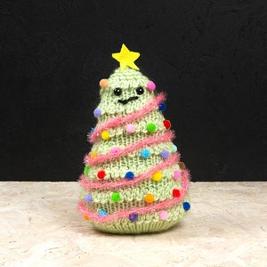Christmas Tree Knitting Kit Set of Three 画像 5