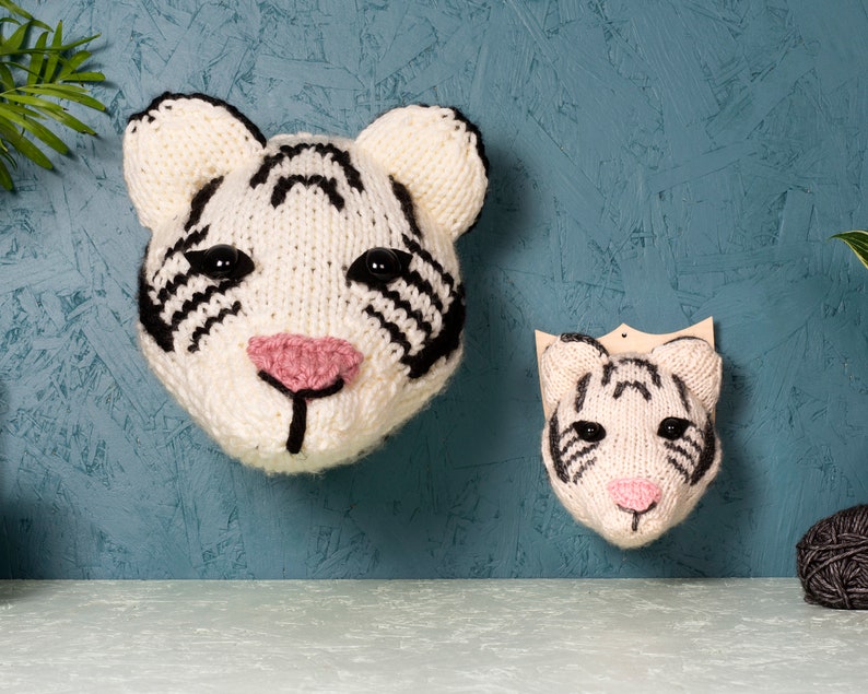 Mini Tiger Head Knitting Kit image 3