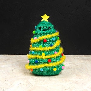 Christmas Tree Knitting Kit Set of Three 画像 7