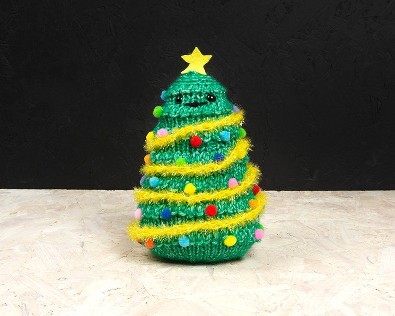Christmas Tree Knitting Kit Set of Three 画像 7