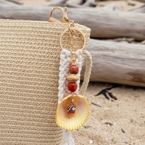 Prickly Cockle Shell Macrame Keychain with Sea Turtle Charm | Coastal Beach Accessory Gift