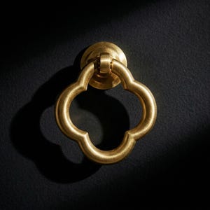 Herrajes para armarios Clover | Tirador de cajón de latón dorado | Pomo Art Deco de lujo | Herrajes para anillos Quattrofoil | Herrajes para cómodas | Herrajes para armarios