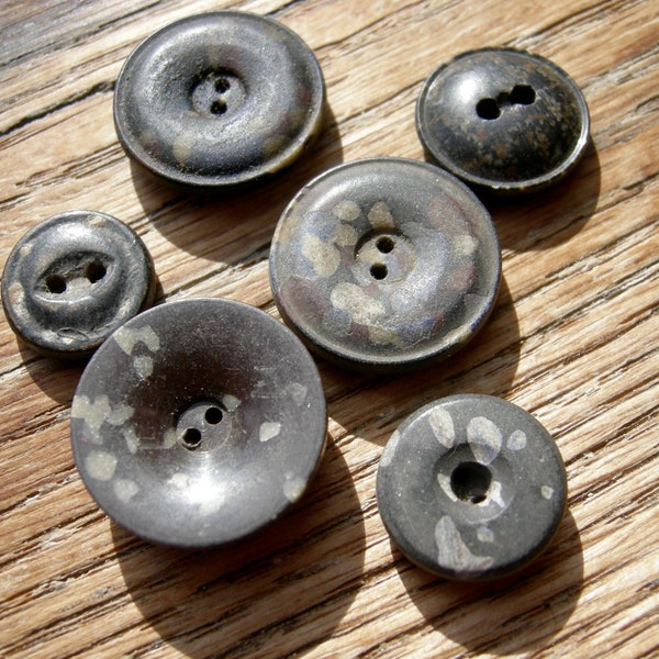 6 Speckled Vintage Buttons