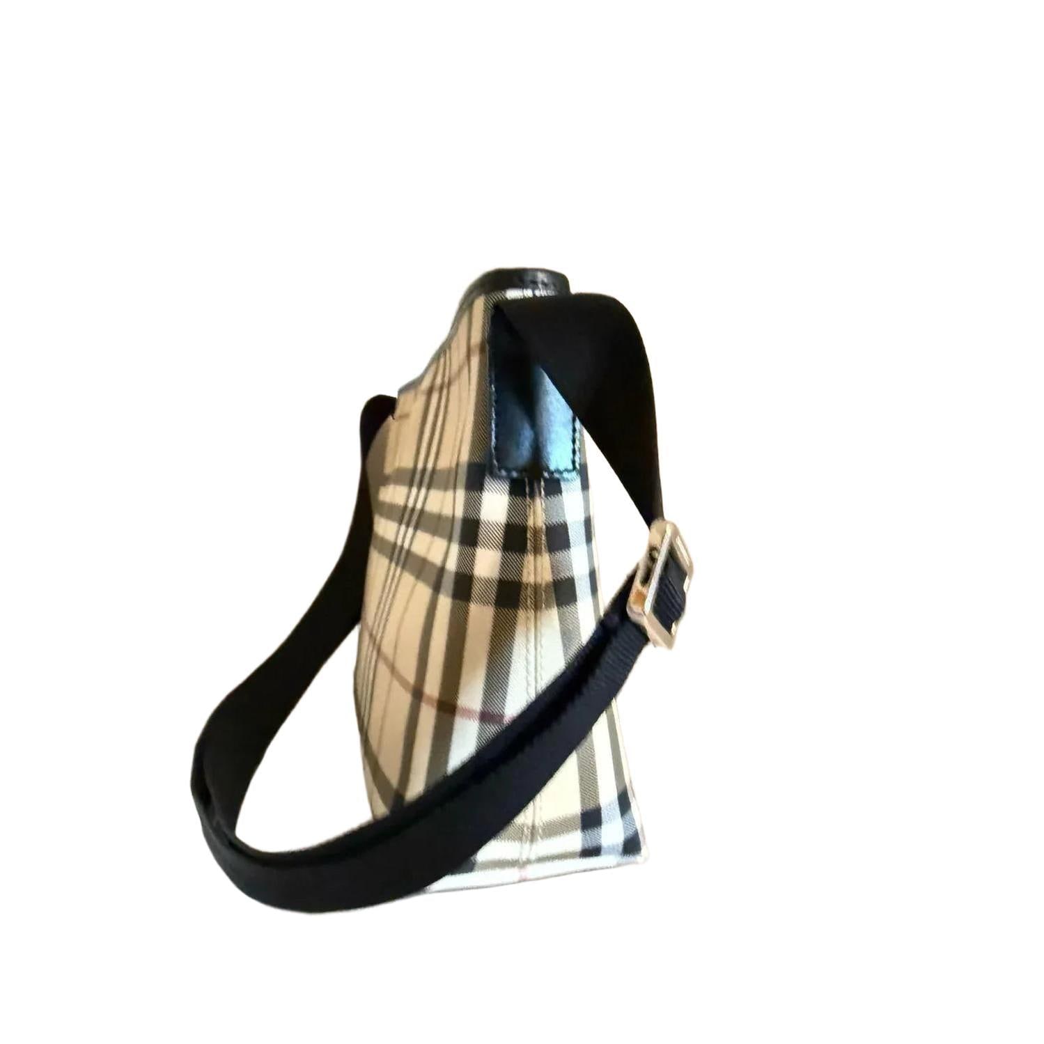 Burberry Classic Nova Check Messenger Bag image 3