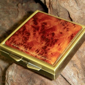 Redwood Lace Holz Wurzelholz Pillendose - Geburtenkontrolle Pillendose, Pillenhalter -Taschenpillenhüllen -Pillenbehälter - Reise-Pille-Box -Hölzerne Pillenhüllen -