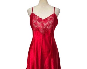 Bielizna damska Victoria Secret Slip w kolorze czerwonym S