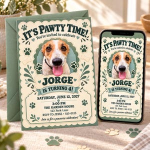 Pode incluir: Um convite retangular e um smartphone exibindo o mesmo design. Ambos apresentam a foto de um cão, o texto IT'S PAWTY TIME! JORGE IS TURNING 4!, e detalhes do evento, sábado, 12 de junho de 2027, às 15h, no The Garden House.